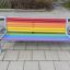 Թվավոր բազրիք "Colourful bench" բազմագույն պլաստիկ նստատեղերով երեխաների խաղահրապարակին: